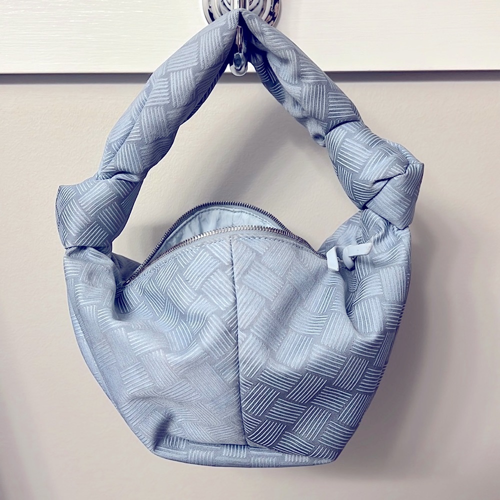 Authentic Bottega Veneta Mini Double Knot
Jacquard Hobo Bubble